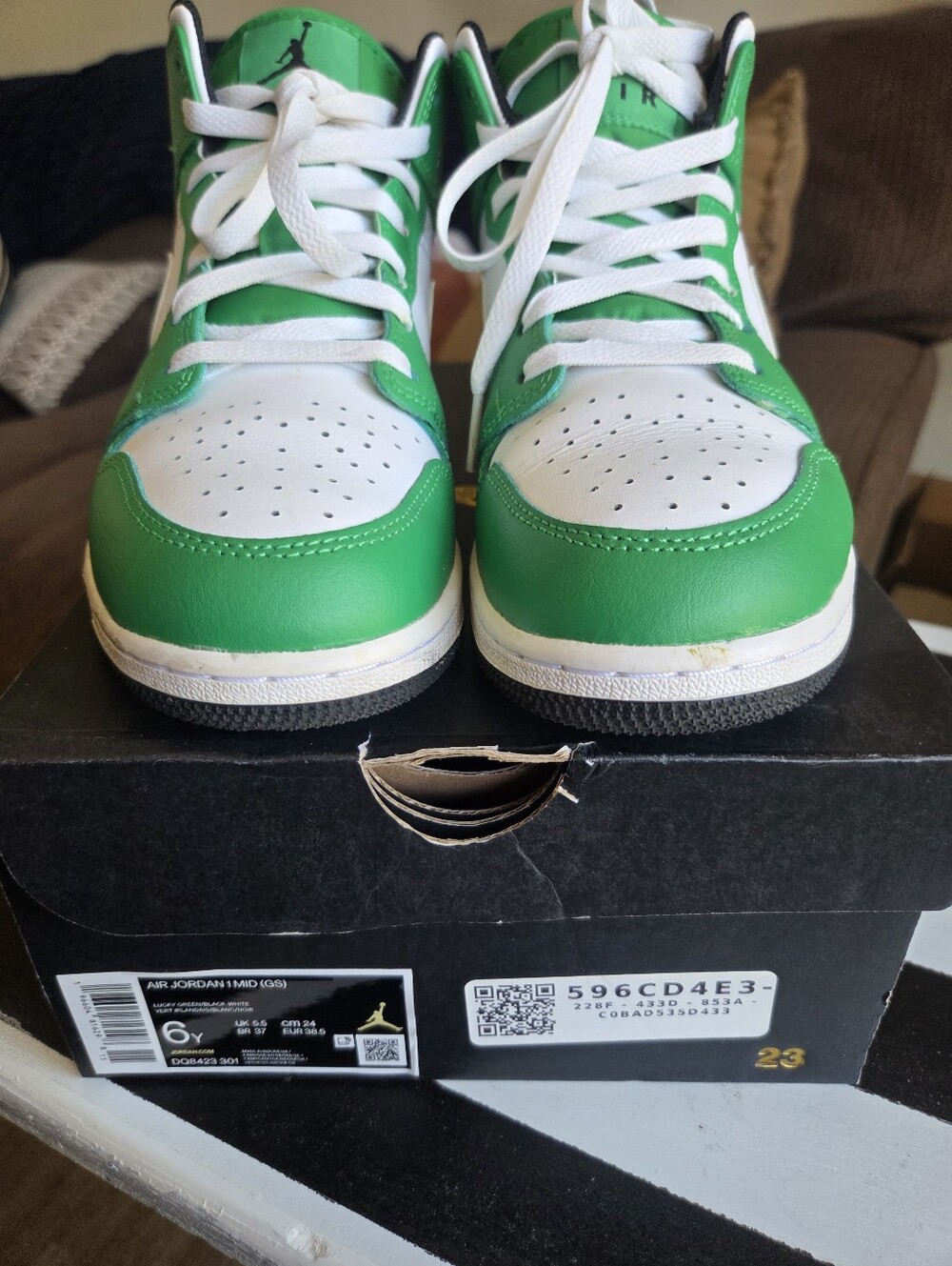 Nike Air Jordan 1 MId (gs) 6y White & Lucky Green